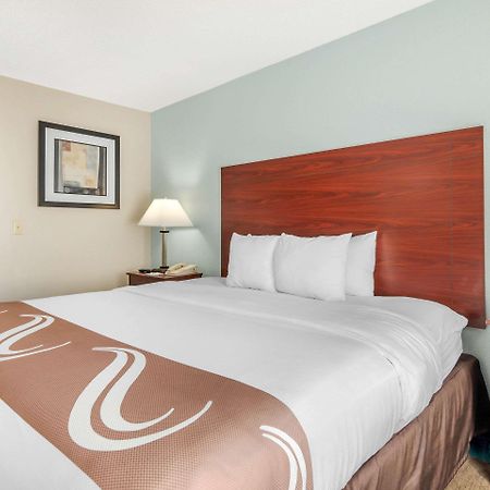 Quality Suites Kansas City International Airport Esterno foto