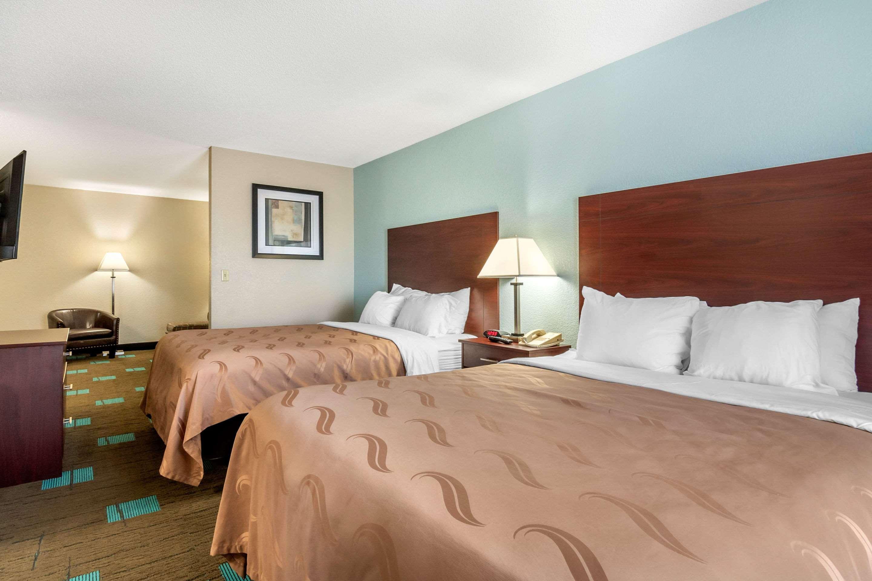 Quality Suites Kansas City International Airport Esterno foto