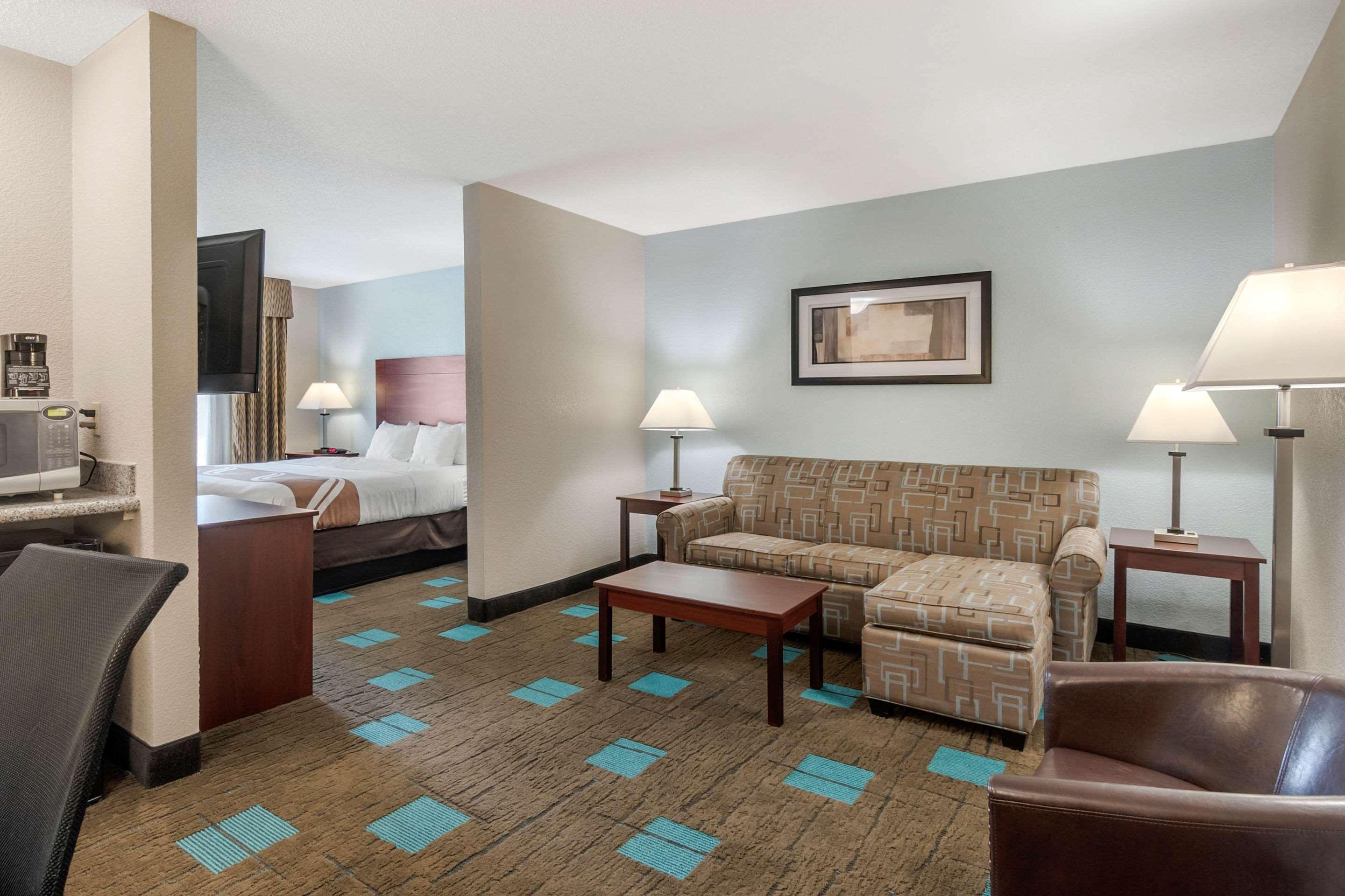 Quality Suites Kansas City International Airport Esterno foto