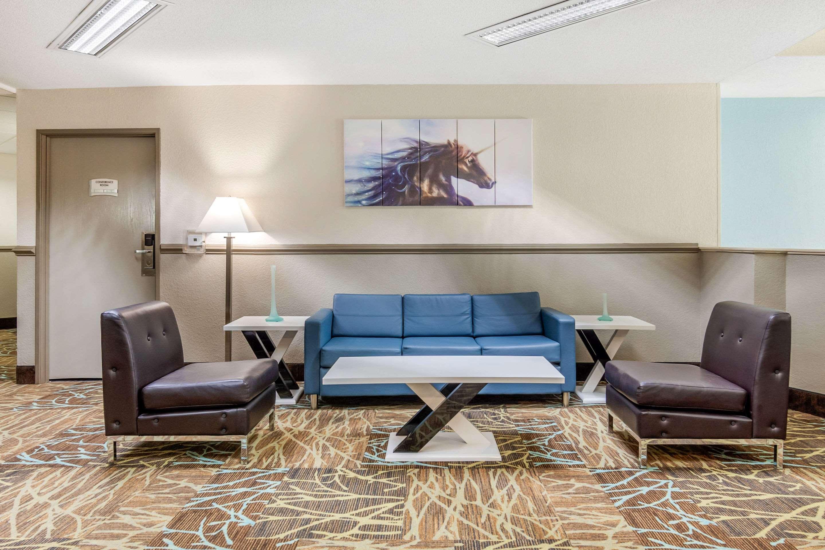 Quality Suites Kansas City International Airport Esterno foto